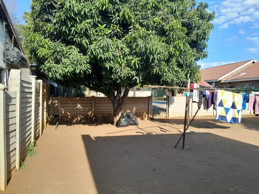 4 Bedroom Property for Sale in Oos Einde North West